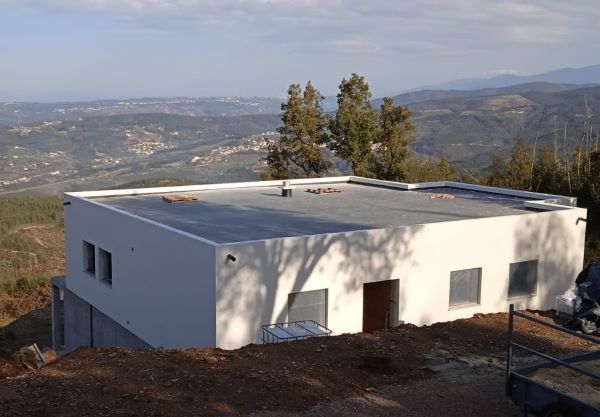 Flat roof company in Portugal